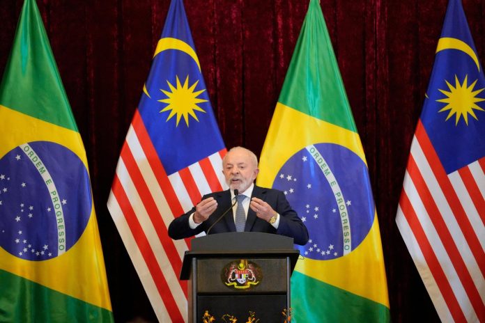 2025-10-25t035611z-1689036858-rc2rihabemj2-rtrmadp-3-asean-summit-malaysia-brazil.jpg