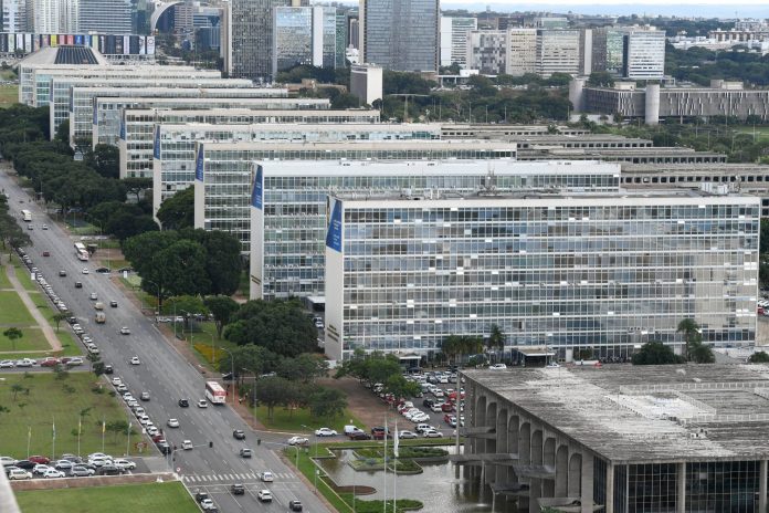 esplanada-ministerios-reforma-administrativa-mudancas-scaled.jpg